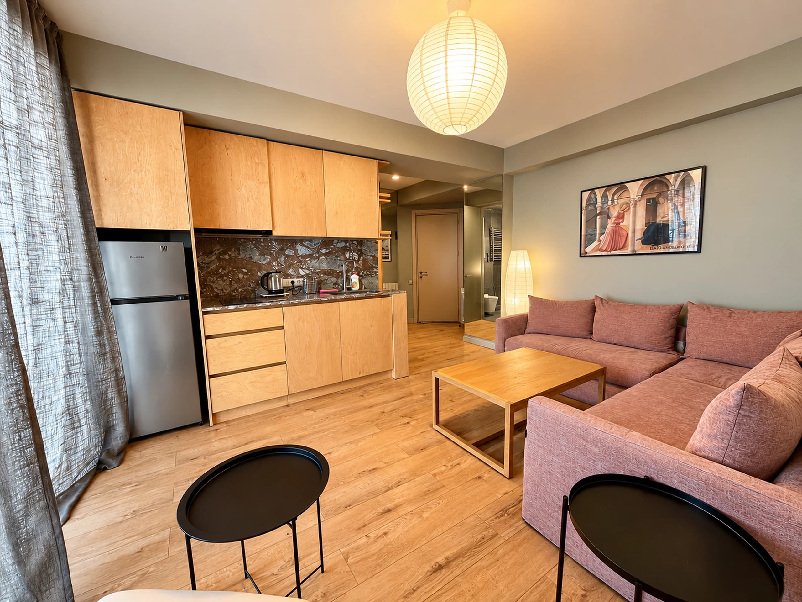 Modern One-Bedroom Apartment